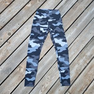 Victoria secret's PINK ultimate Small leggings camo grey